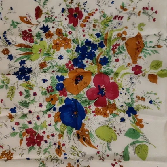 Vintage Charming Floral Print Scarf with Green Border, Made In Japan - Picture 1 of 10